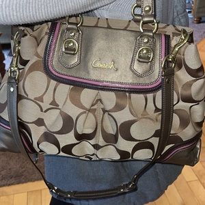 Brand new Coach Khaki Rose Wallet & Purse
